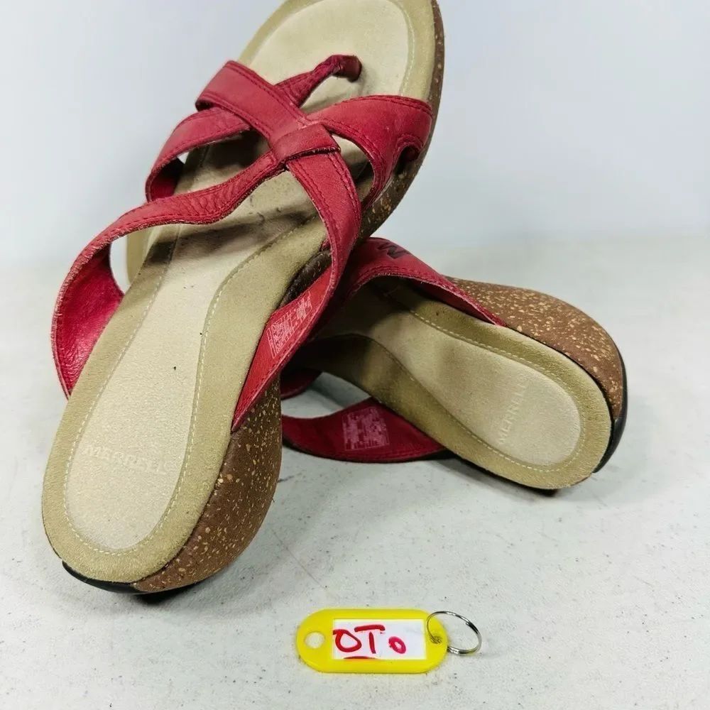 Merrell Women's Red and Tan Sandals size 7